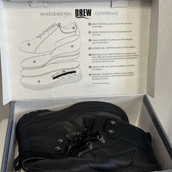 Like New Drew Rockford Boots 11W Wide w/ Box