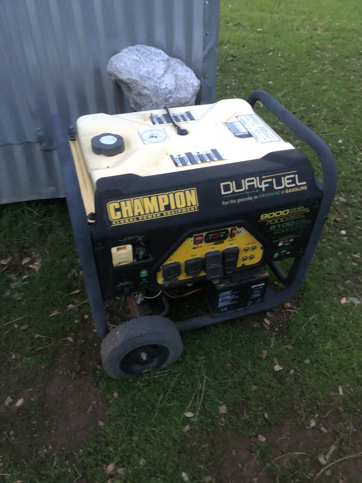 Champion Dual Fuel Generator