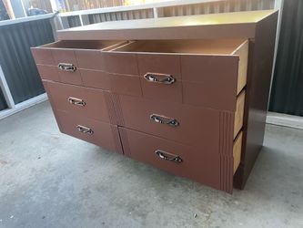 Long Dresser