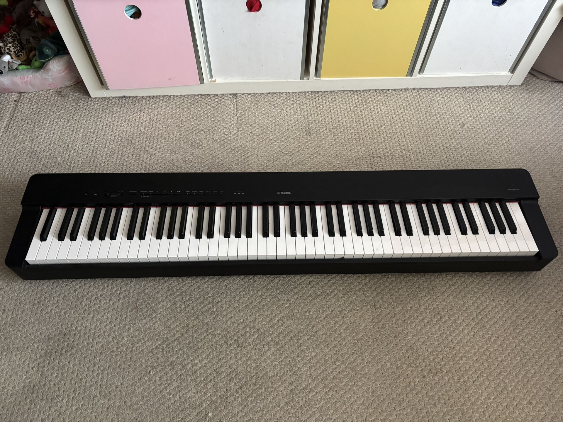 88 Key Yamaha P-225B Digital Keyboard
