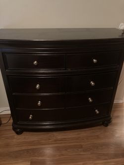Two Piece Dresser Set