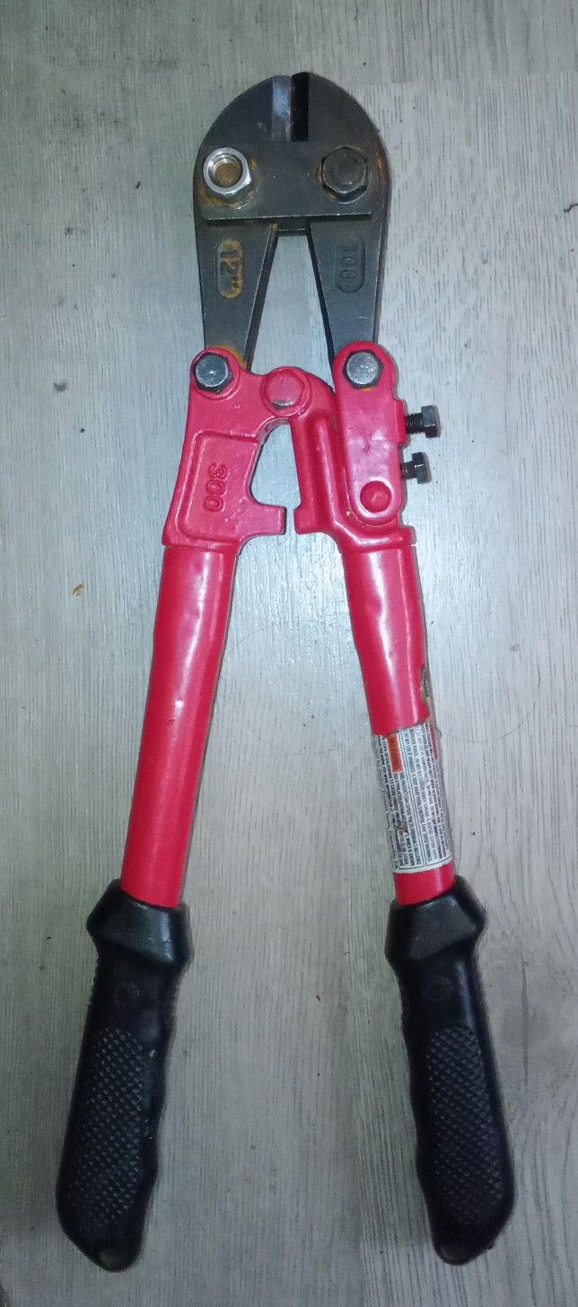 PITTSBURGH 12 in. Bolt Cutters