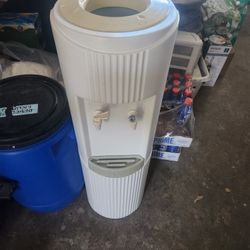 Water Dispenser 