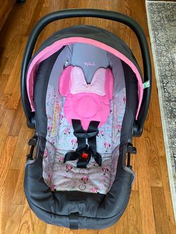 Disney Baby Minnie Mouse infant car seat
