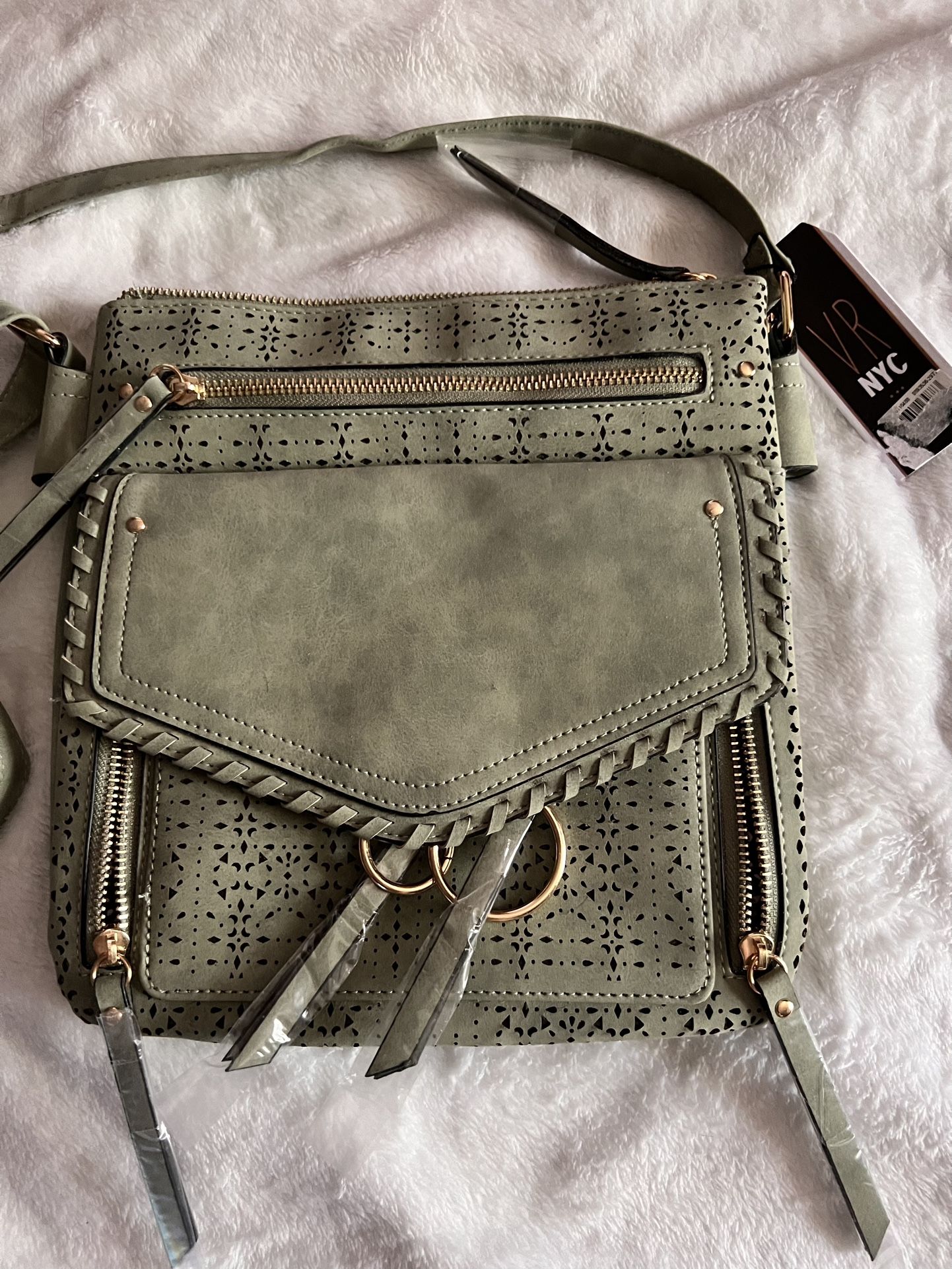 VR NYC messenger style crossbody bag