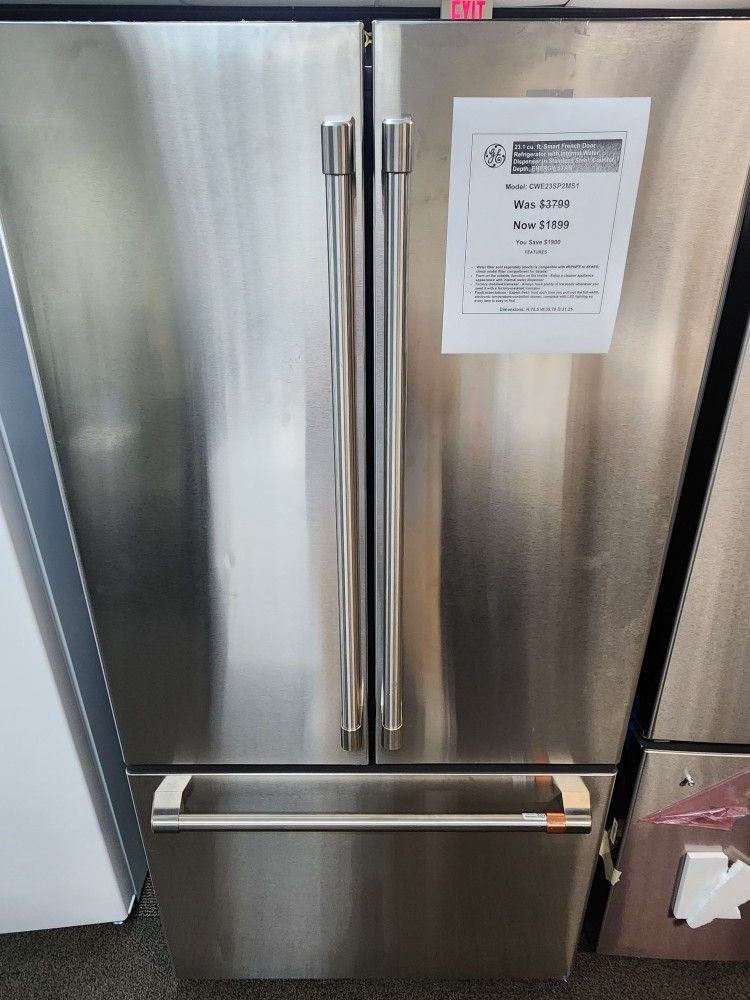 23.1 cu. ft. Smart French Door Refrigerator with Internal Water Dispenser in Stainiess Steel, Counter Depth, ENERGY STAR