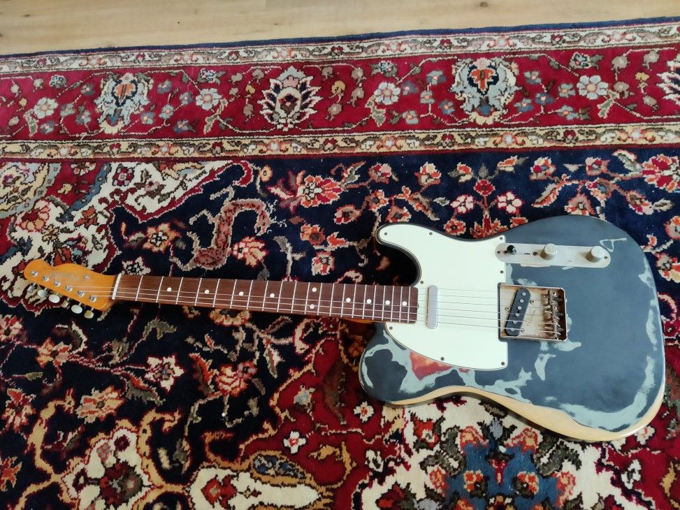 Finder Guitar