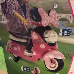 Minnie Mouse Scooter ! 