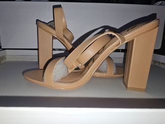 Cape Robbin strap heels size 9