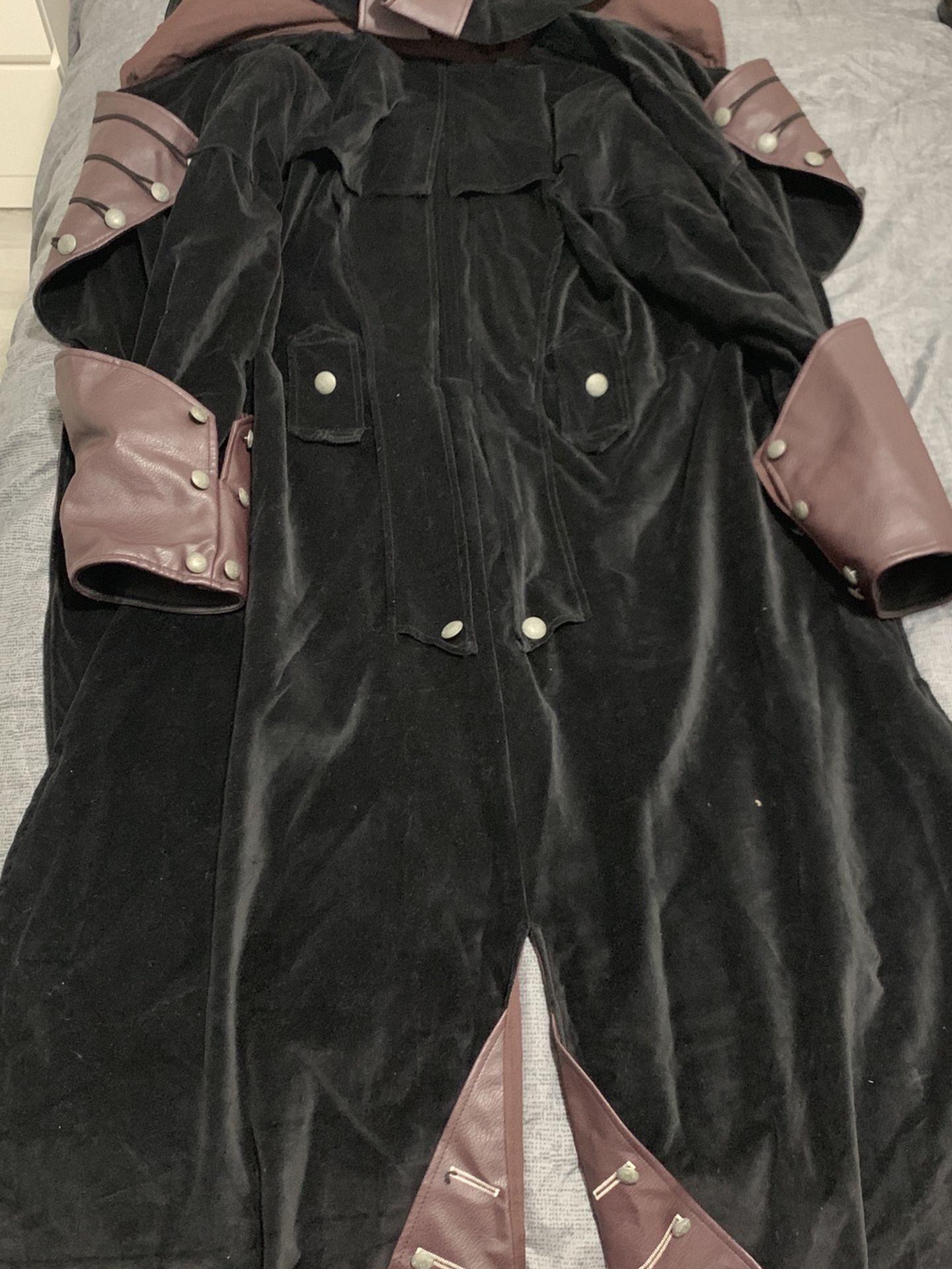 Assassin's Creed Arno Dorian Deluxe Costume