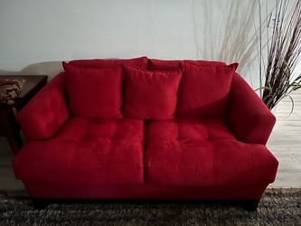 Love Seat (Cindy Crawford)  Like New