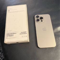 iPhone 15 Pro Max Desbloqueado de AT&T