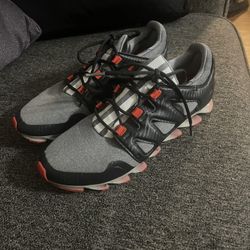 Size 9 Adidas spring blade, running shoe