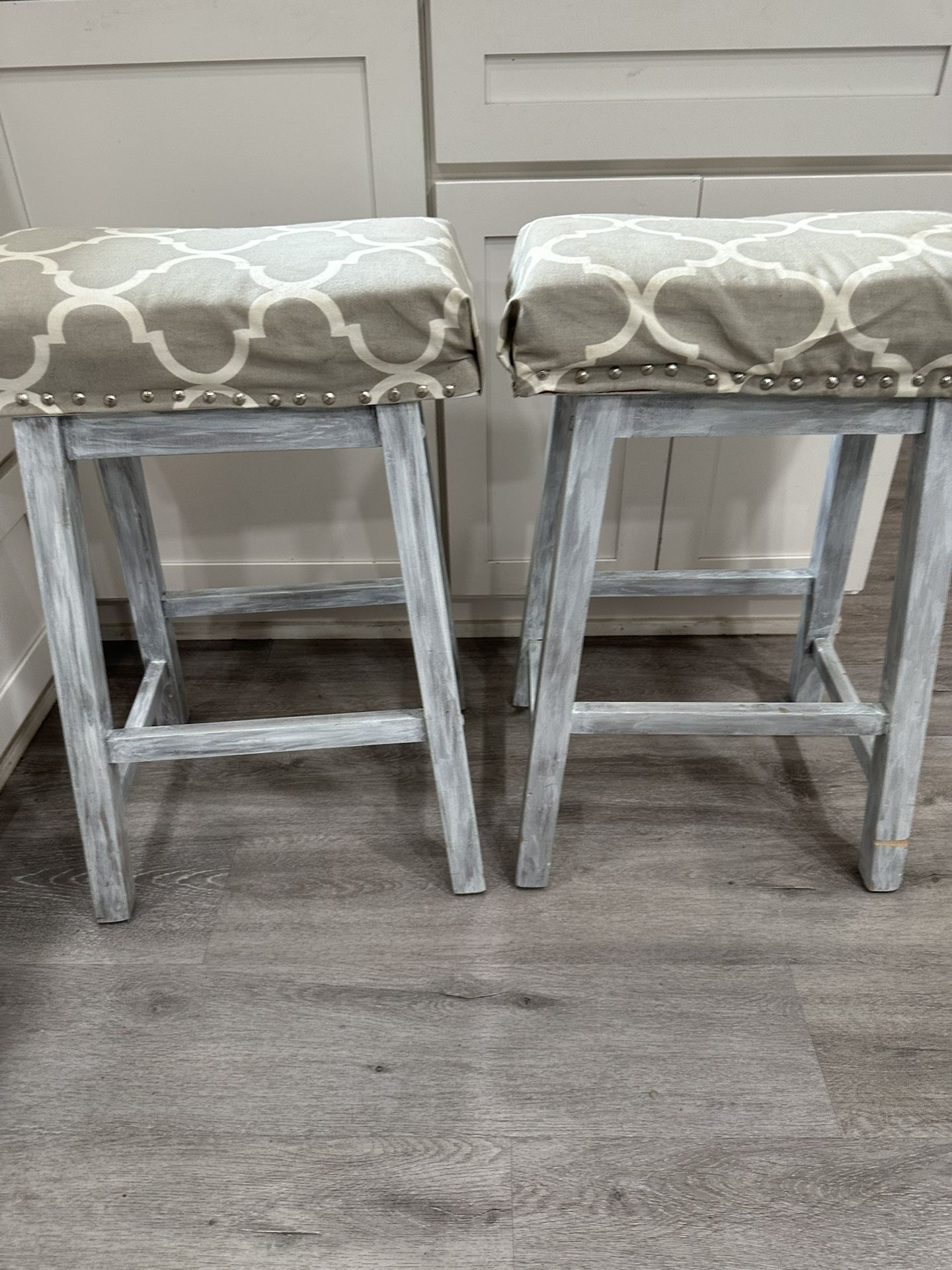 Kitchen bar stools