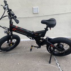 Fat tire electric bike