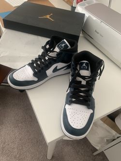 Air Jordan 1 Mid, Size 10