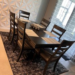 Kitchen/Dinning Room Table 