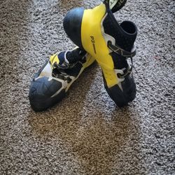 La Sportiva Solutions Climbing Shoes 40 1/2