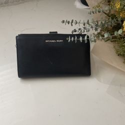 Micheal Kors Wallet