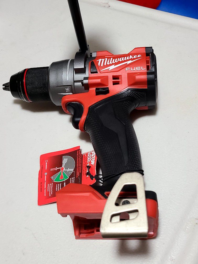 DRILL MILWAUKEE M18 FUELL TOOL ONLY 