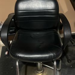Hair Cutting Stylist Chair