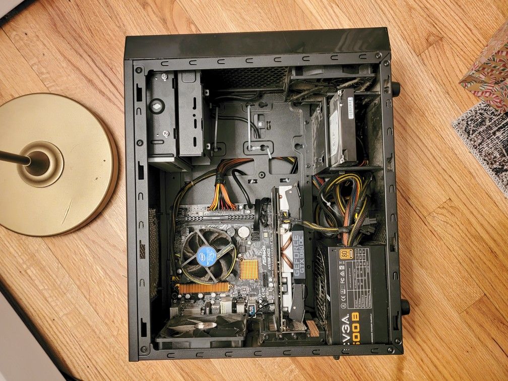 i3-6100 / GTX 1060 OC / 8GB DDR4 / 250 GB SSD / EXTRAS!