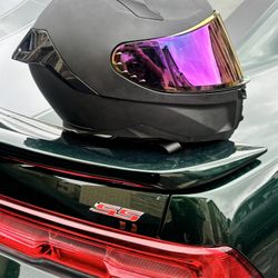 Motorcycle helmet