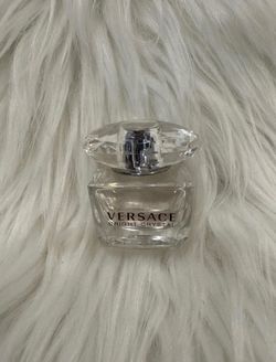 Yves Saint Laurent Mon Paris Eau de Parfum.   What it is Mon Paris Eau de Parfum is a sweet fruity floral perfume for women. Sweet notes of luscious r