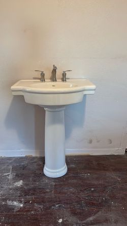 American Standard Sink with faucet