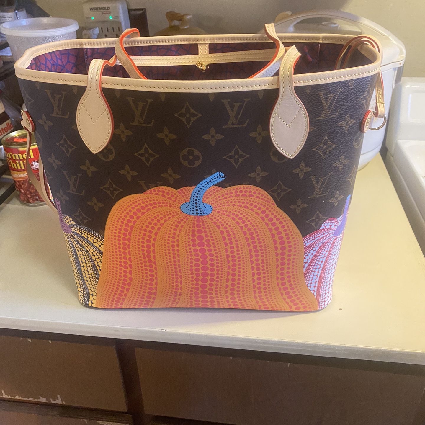 Louis Vuitton Neverfull Pochette for Sale in New York, NY - OfferUp