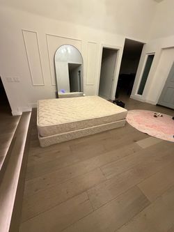 Full size bed and box spring