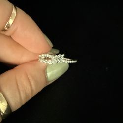 14kt white gold diamond ring 