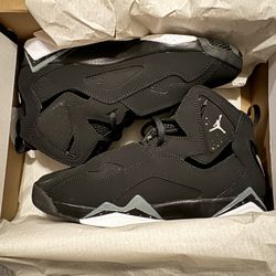 Jordan True Flight Size 7y