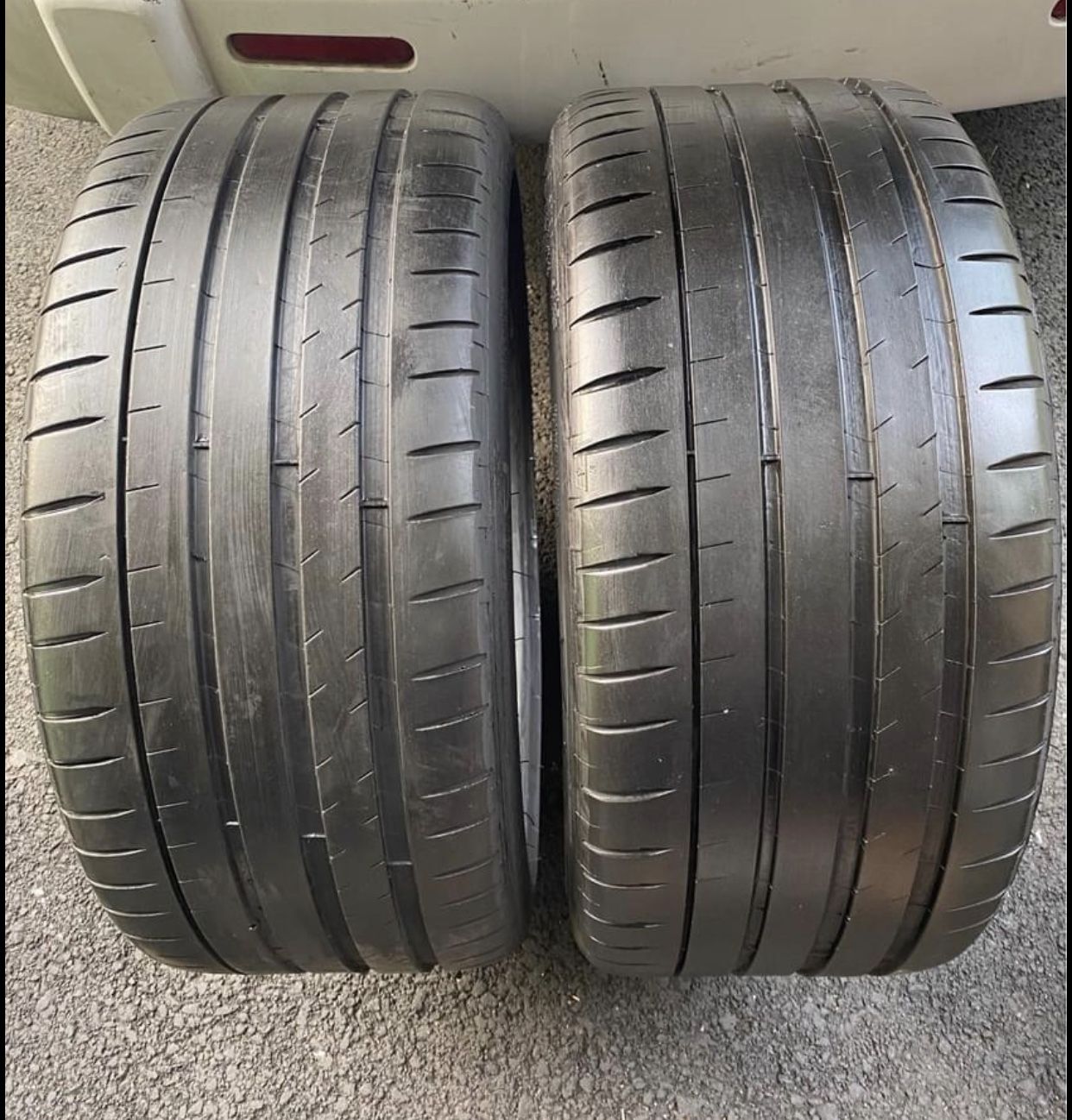 255/35/19 Michelin Pilot Super Sport 4s 2 tires