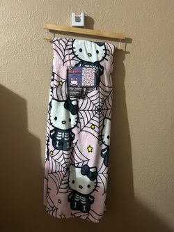 Hello Kitty Halloween blanket