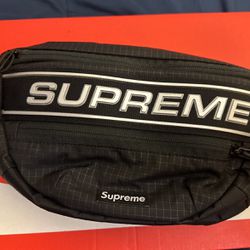 Supreme Logo Waist Bag Xpac 