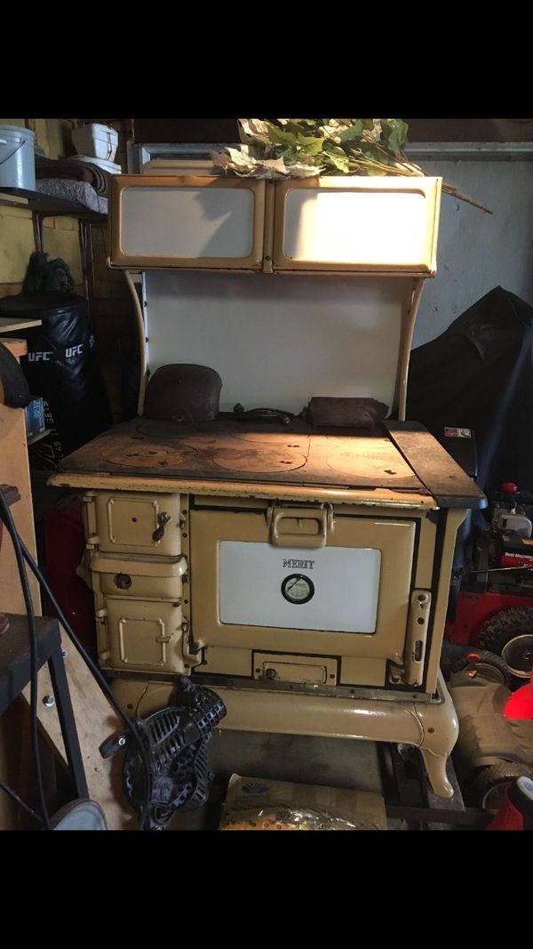 Antique Kalamazoo Merit wood burning cook stove. Pick up in West