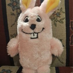 EASTER ZIPPY PAWS DOG/CAT  SQUICKER  PLUSH  TOY 