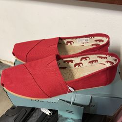 Toms