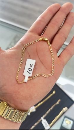 10k Gold Figaro Bracelet 
