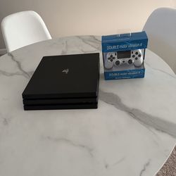 🎮 PlayStation 4 Pro – Excellent Condition + Controller 🎮