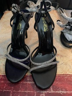 New heeled sandals size 8,6,6.5 and 5.5