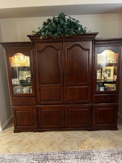 Console/cabinet