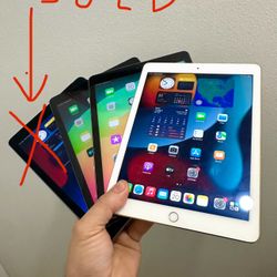 FIRM PRICE - 3 iPads in Perfect Condition
