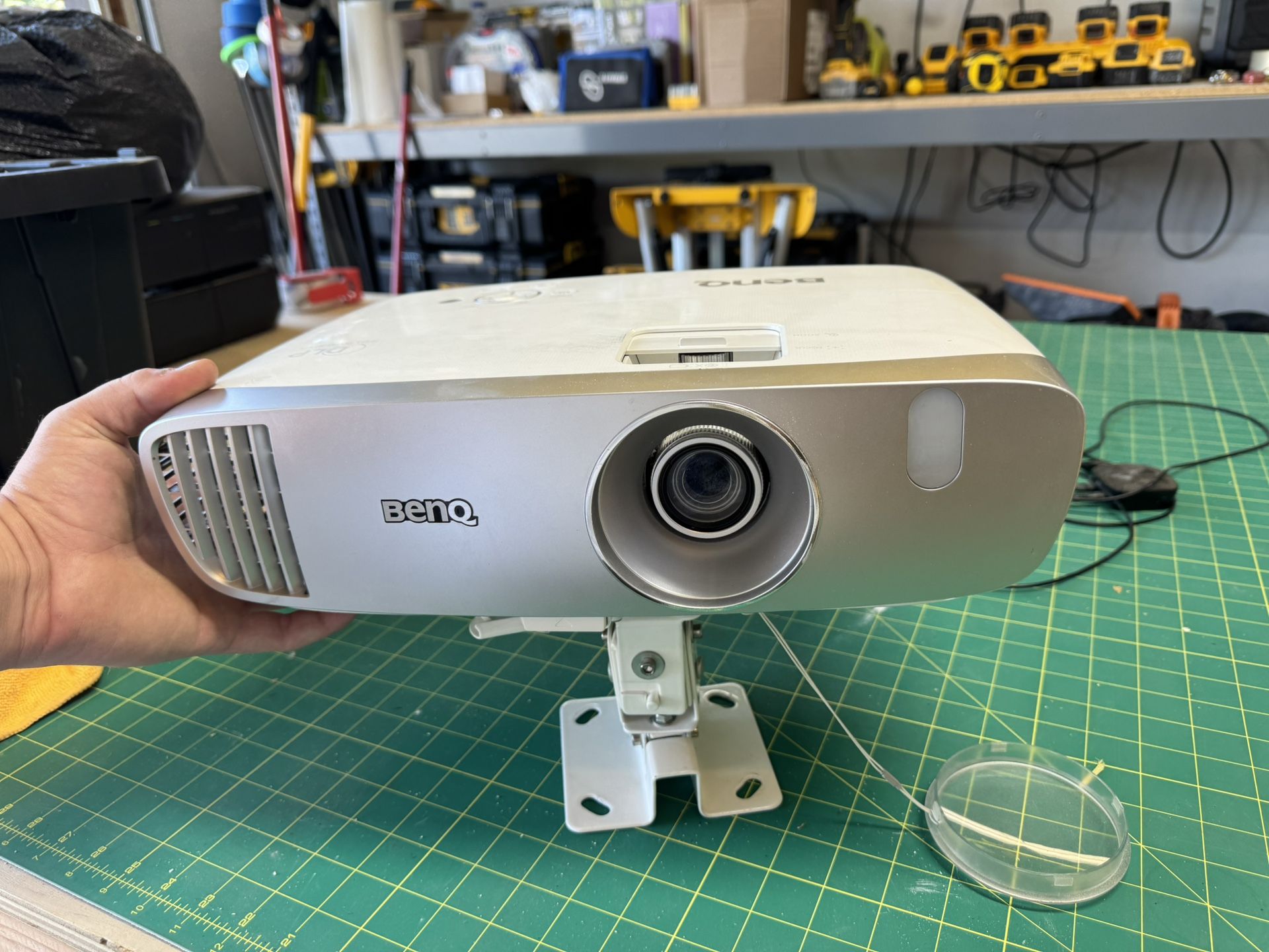 BenQ Movie Projector With Ceiling Mount