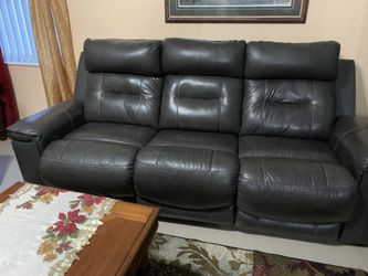 4 Leather Recliners