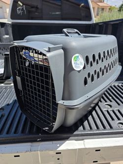 24" dog crate / kennrl NEW