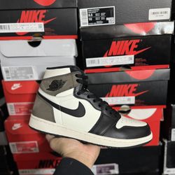 Jordan Mocha 1s size 9.5 VNDS 