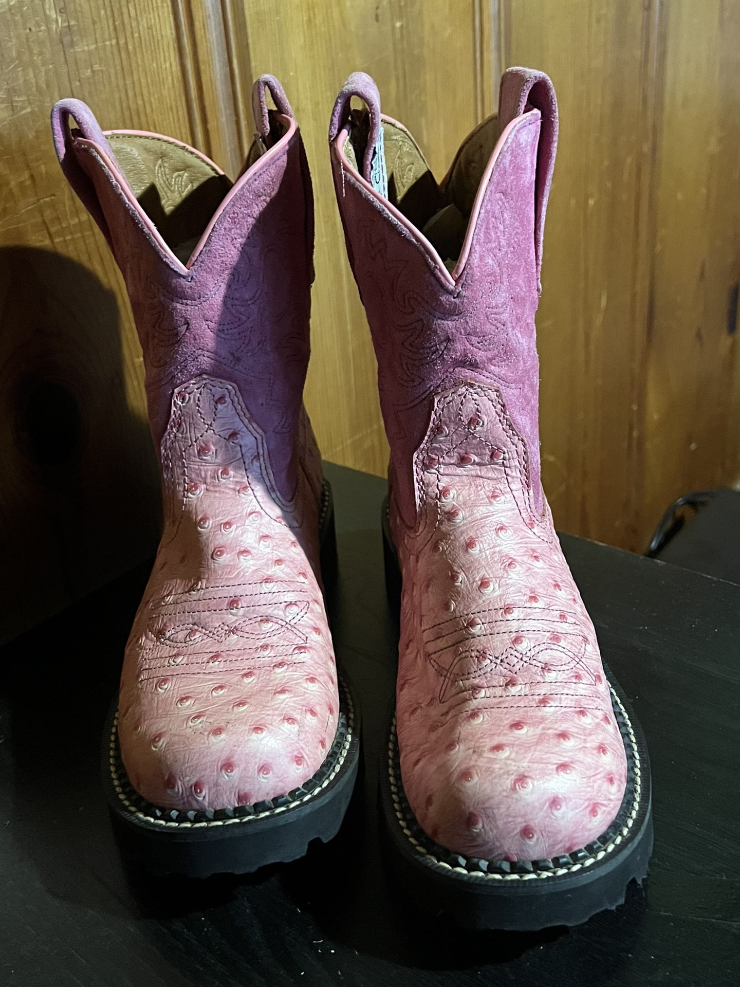 Boots For girl’s Brand ARIAT Size 6 B