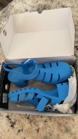 Chemistry Women’s size 8 high heeled sandals